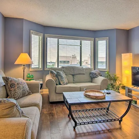 Charming Osage Beach Condo With Pool Access!